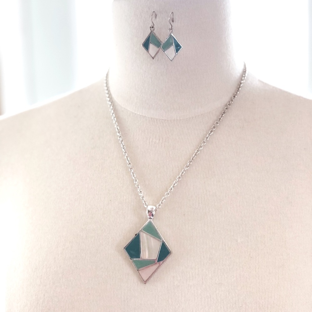 Necklace & Earring Set
